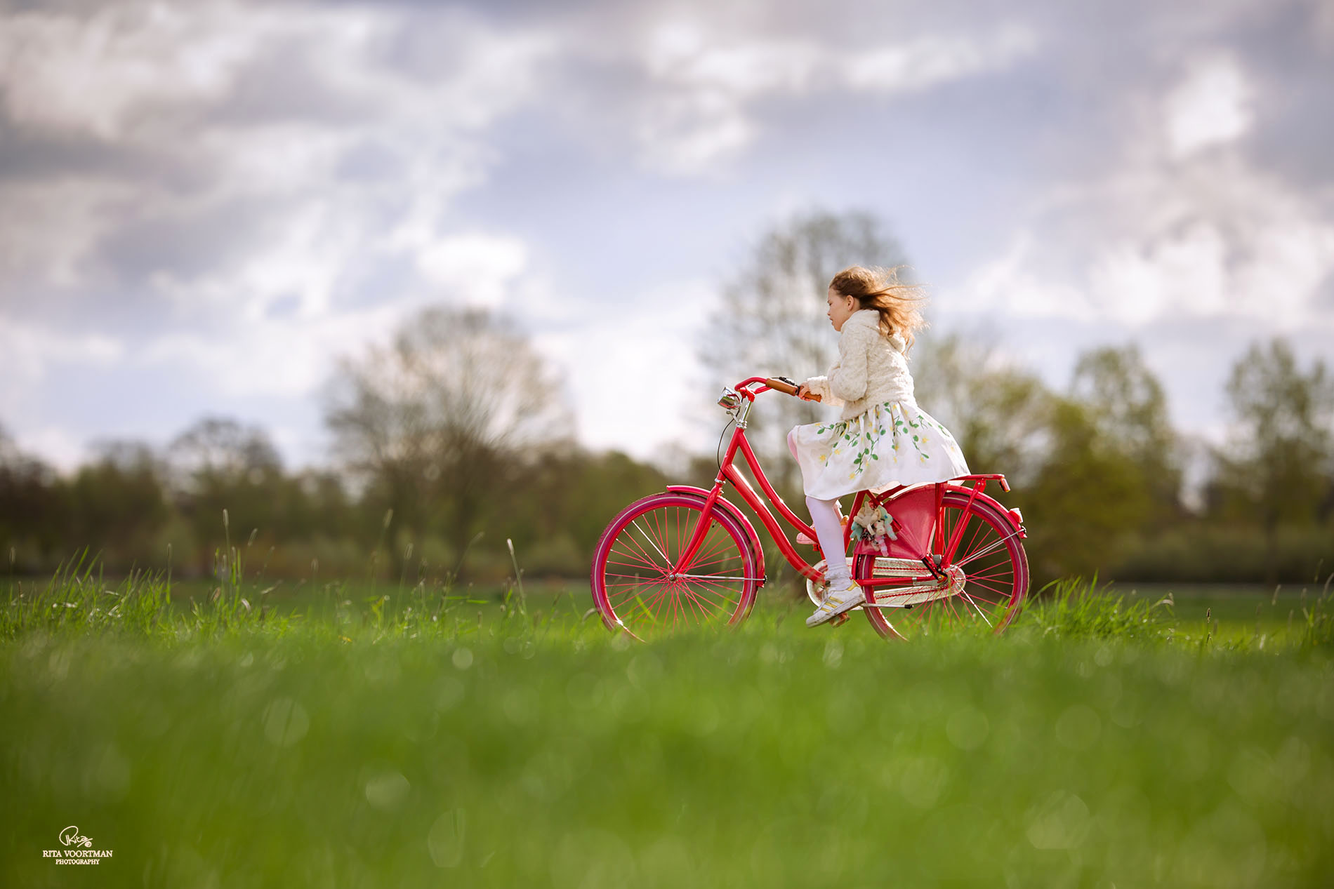 02 bicycle-in-holland-2-by-ritavoortmanphotography