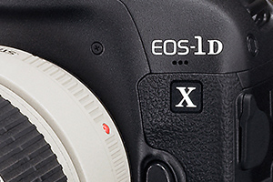 12_EOS-1D X_ef70200_slant_EUR-300px.jpg